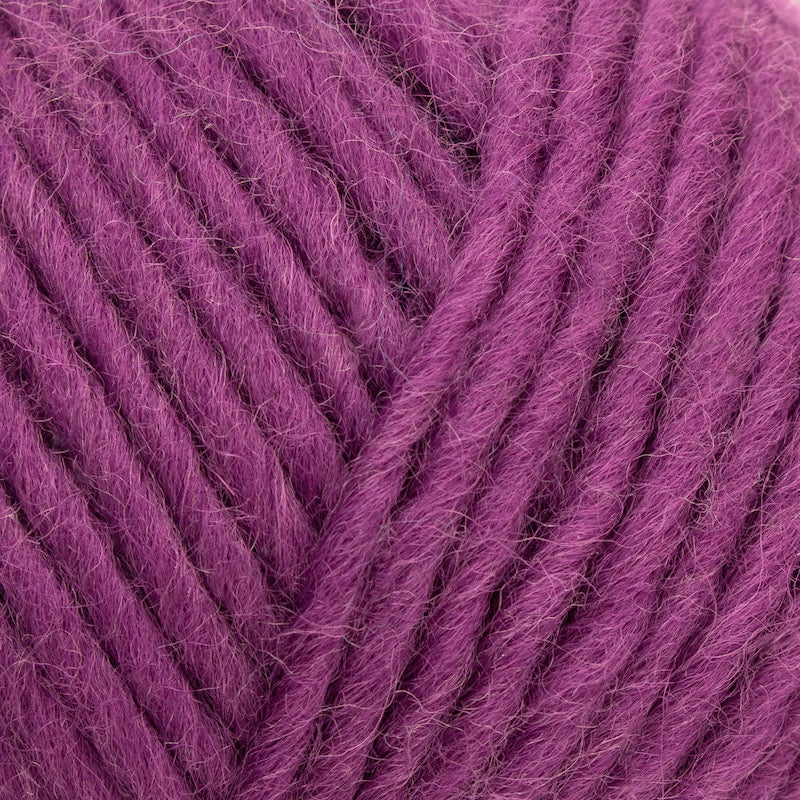 WYS Retreat Chunky Roving