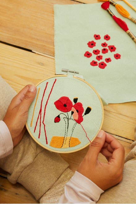 DMC The Restful Poppies Embroidery Duo Kit