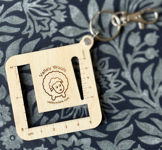 5cm Wooden Tension and Hook/Needle Gauges with Valley Wools Logo