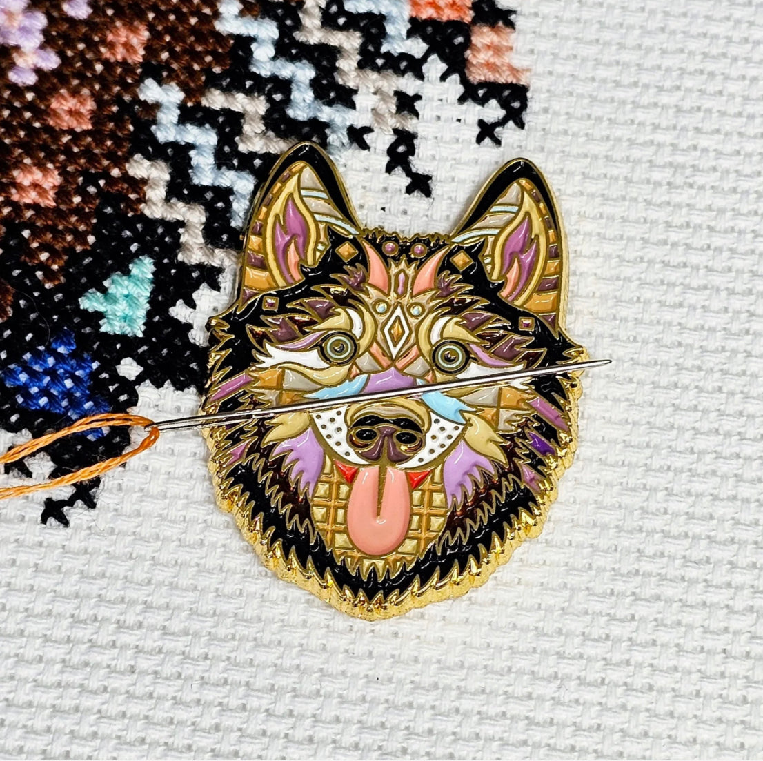 Meloca Designs Mandela Husky Needle Minder