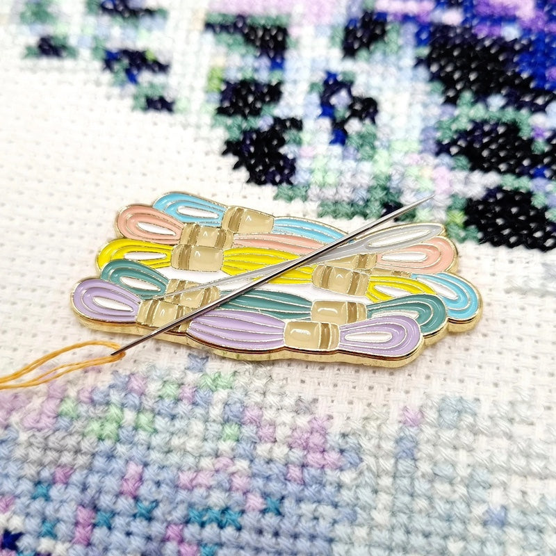 Meloca Designs Needle & Thread Needle Minder