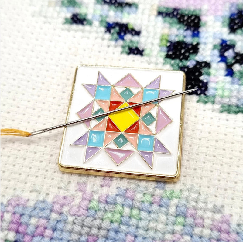 Meloca Designs Quilt Block Needle Minder