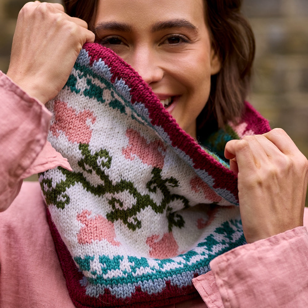 West Yorkshire Spinners Golden Lily Reversible Cowl Kit